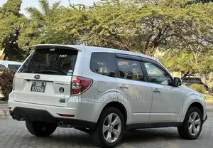 Subaru Forester 2009 Pearl