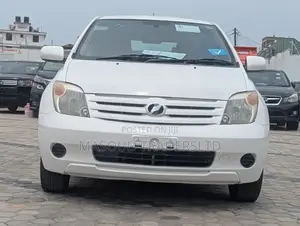 Toyota IST 2005 White