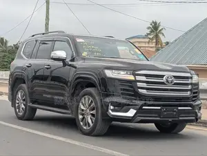 New Toyota Land Cruiser LC300 2024 Black