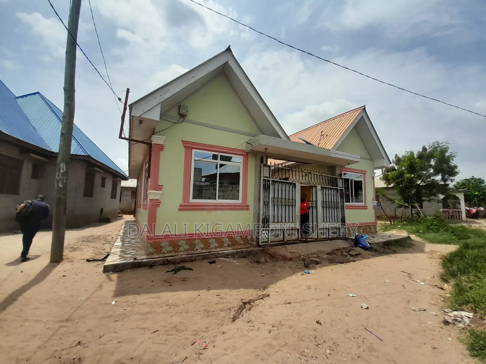 4bdrm Apartment in Temeke Tuangoma, Kigamboni for sale
