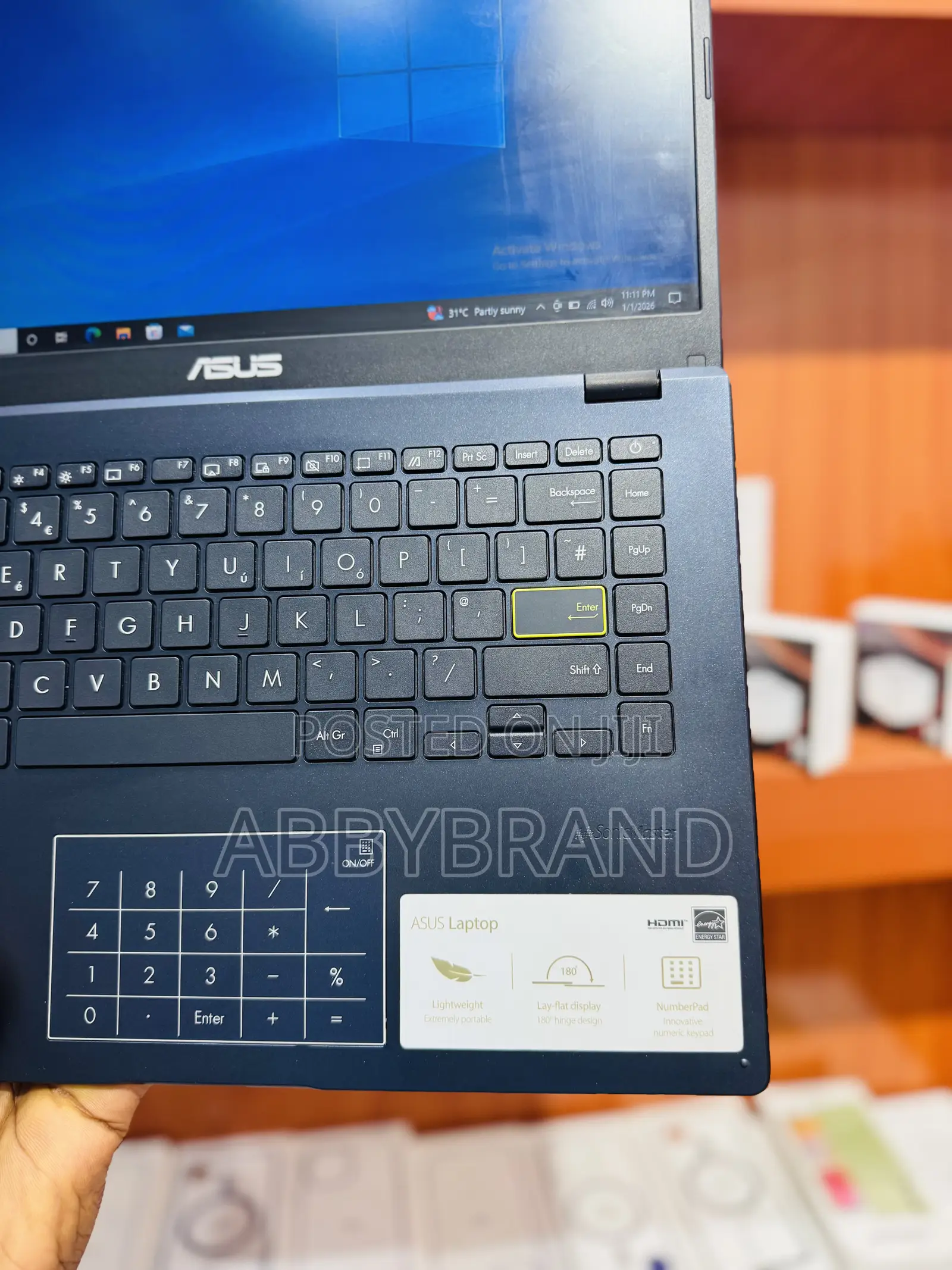 Laptop Asus Vivobook E410M 4GB Intel SSD 256GB