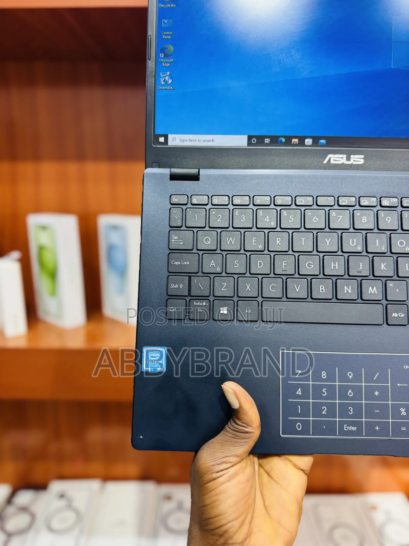 Laptop Asus Vivobook E410M 4GB Intel SSD 256GB