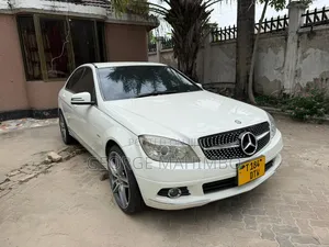 Mercedes-Benz C-Class 2009 White