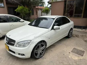 Mercedes-Benz C-Class 2009 White