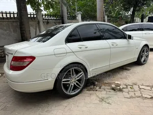 Mercedes-Benz C-Class 2009 White