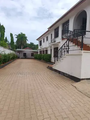11bdrm House in Masaki for rent