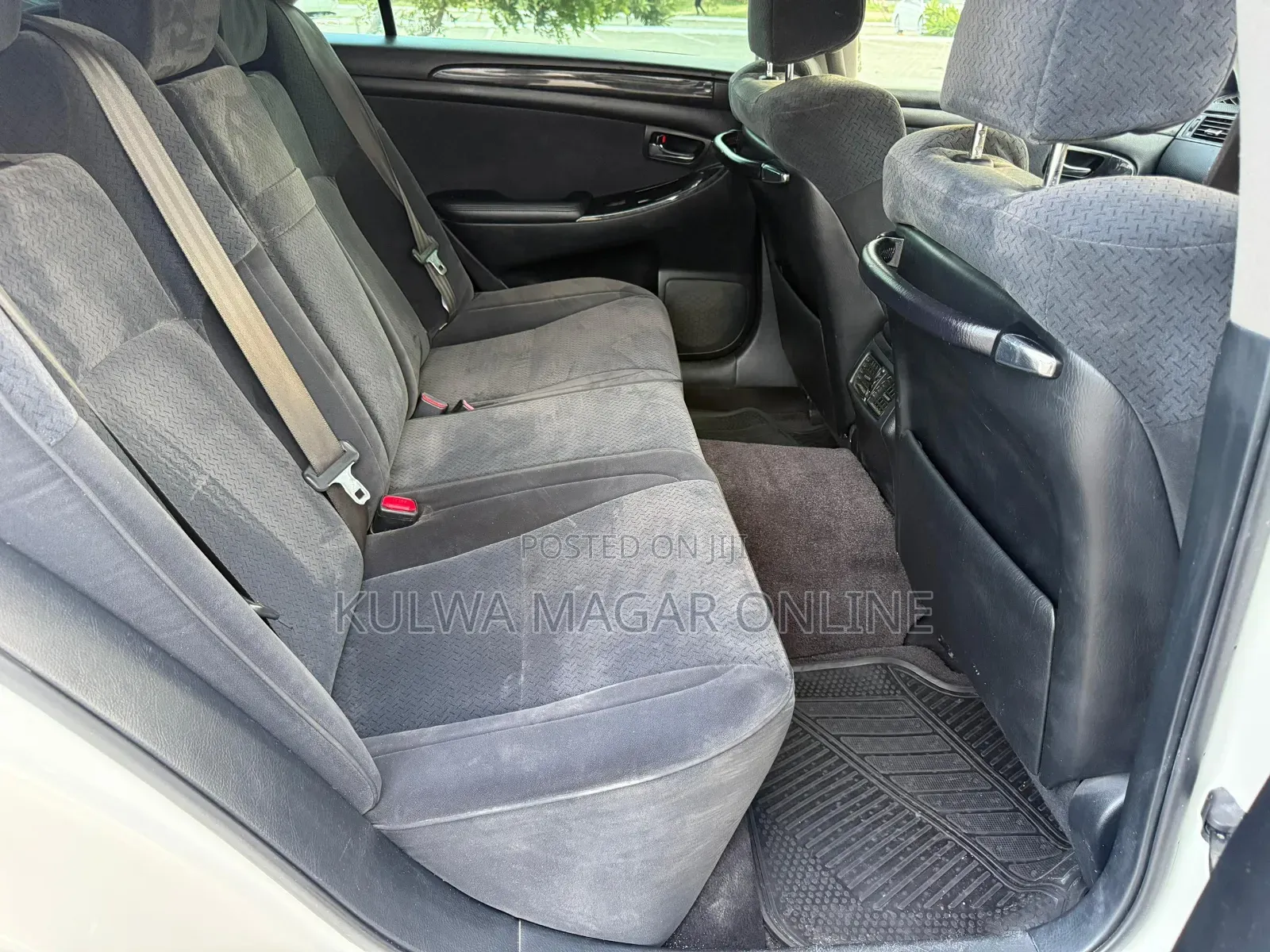 Toyota Crown 2006 White