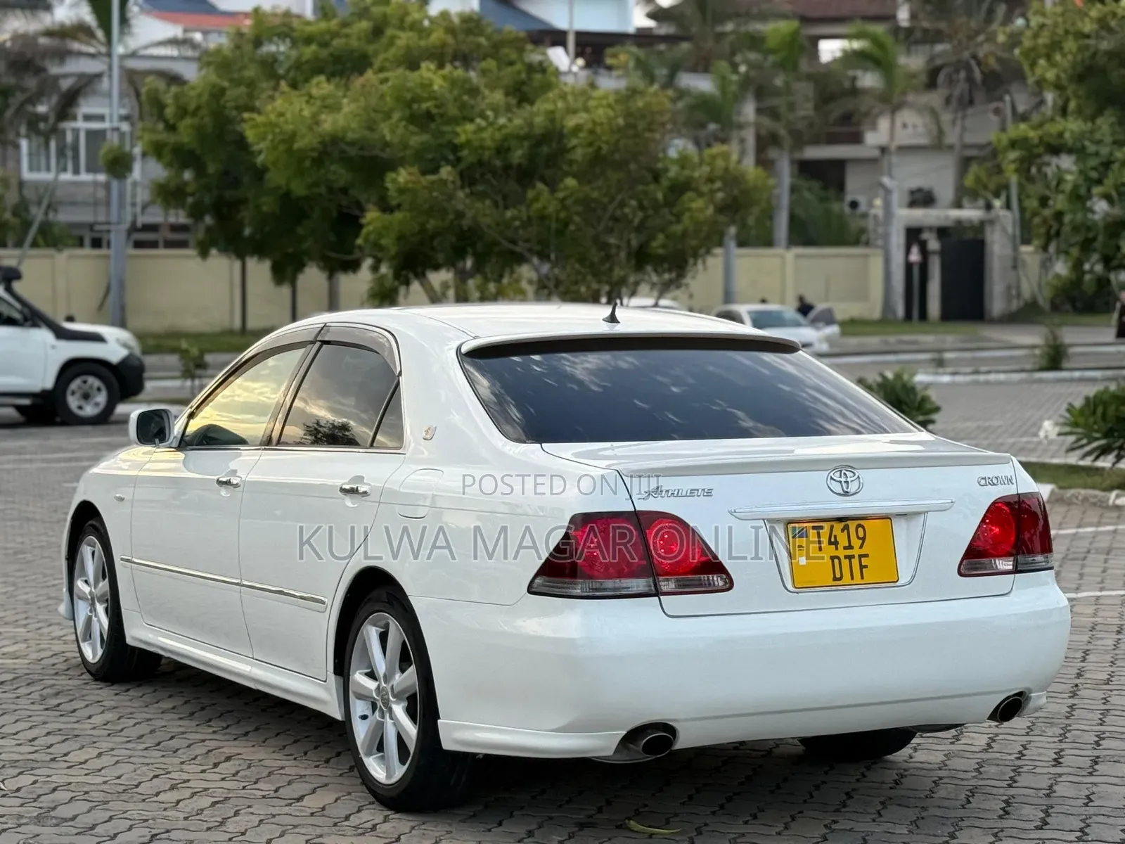 Toyota Crown 2006 White