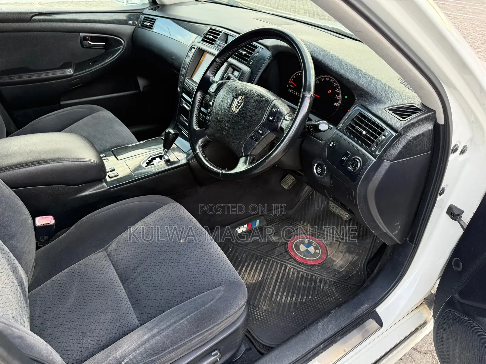 Toyota Crown 2006 White