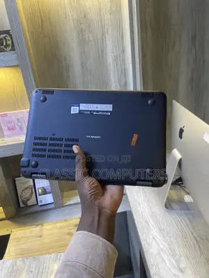 Laptop Dell Latitude 3189 4GB Intel SSD 128GB
