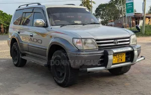 Toyota Land Cruiser Prado 2003 White