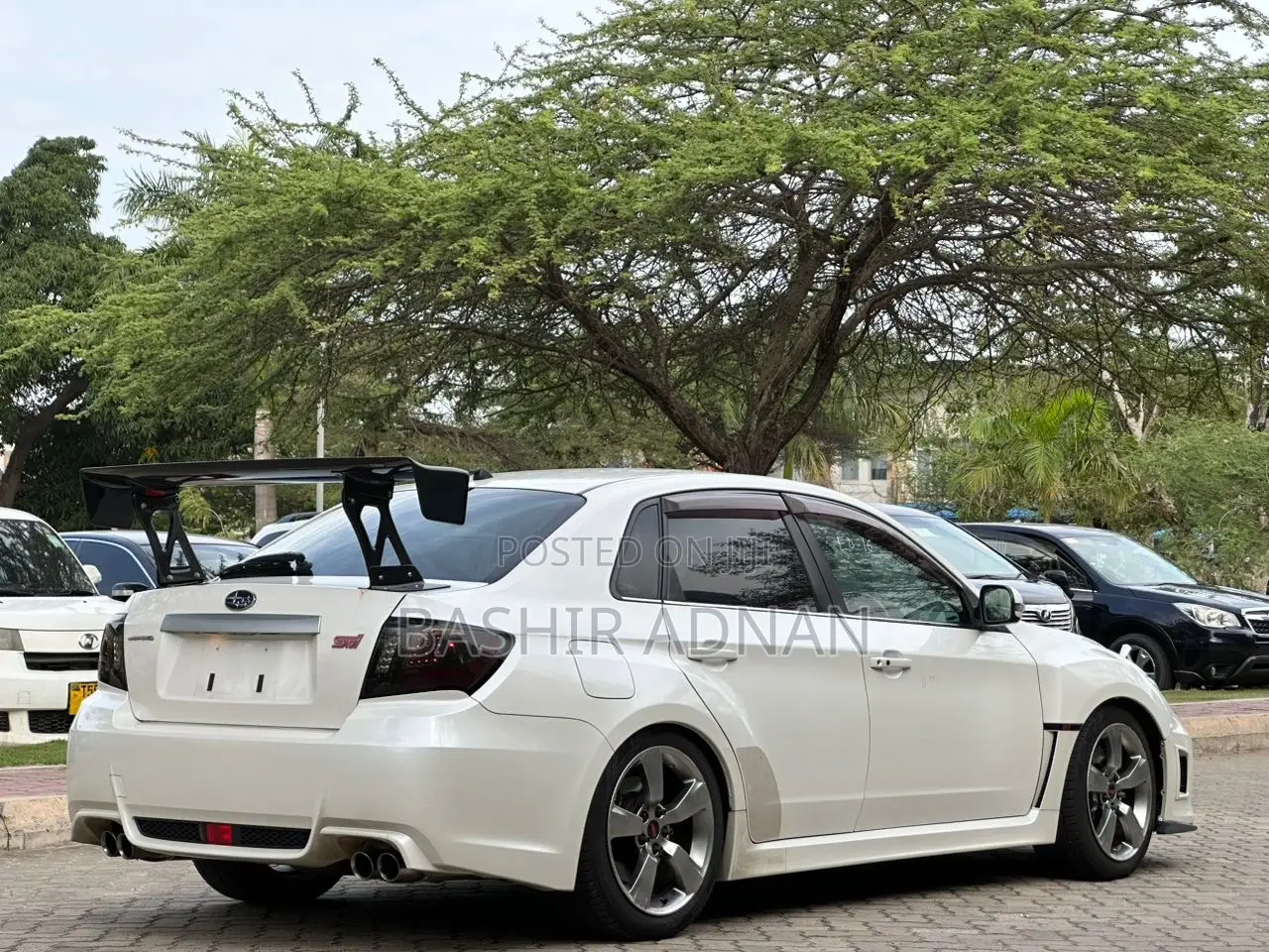 Subaru Impreza WRX STI 2.0 AWD 2010 White