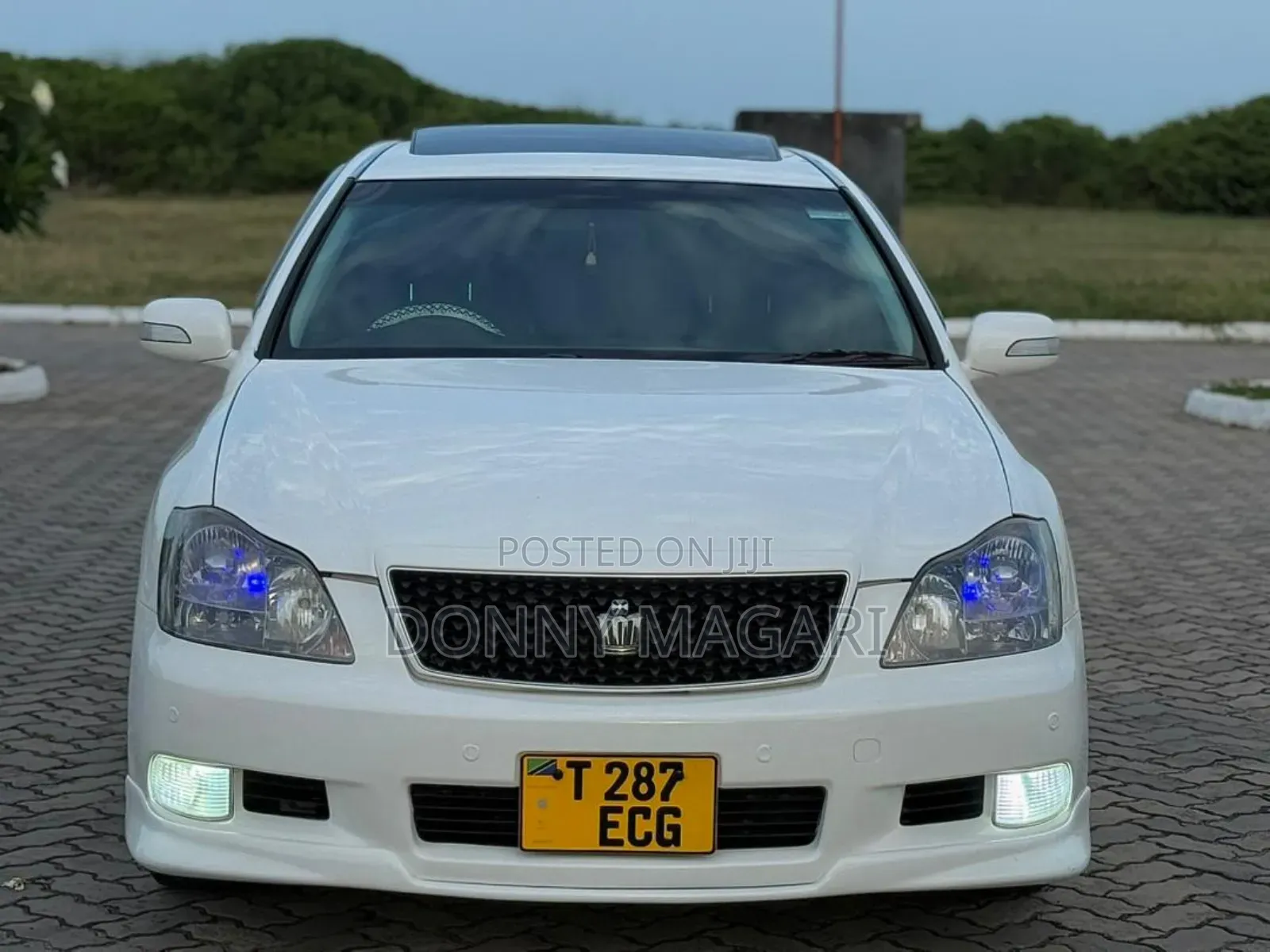 Toyota Crown 2007 White