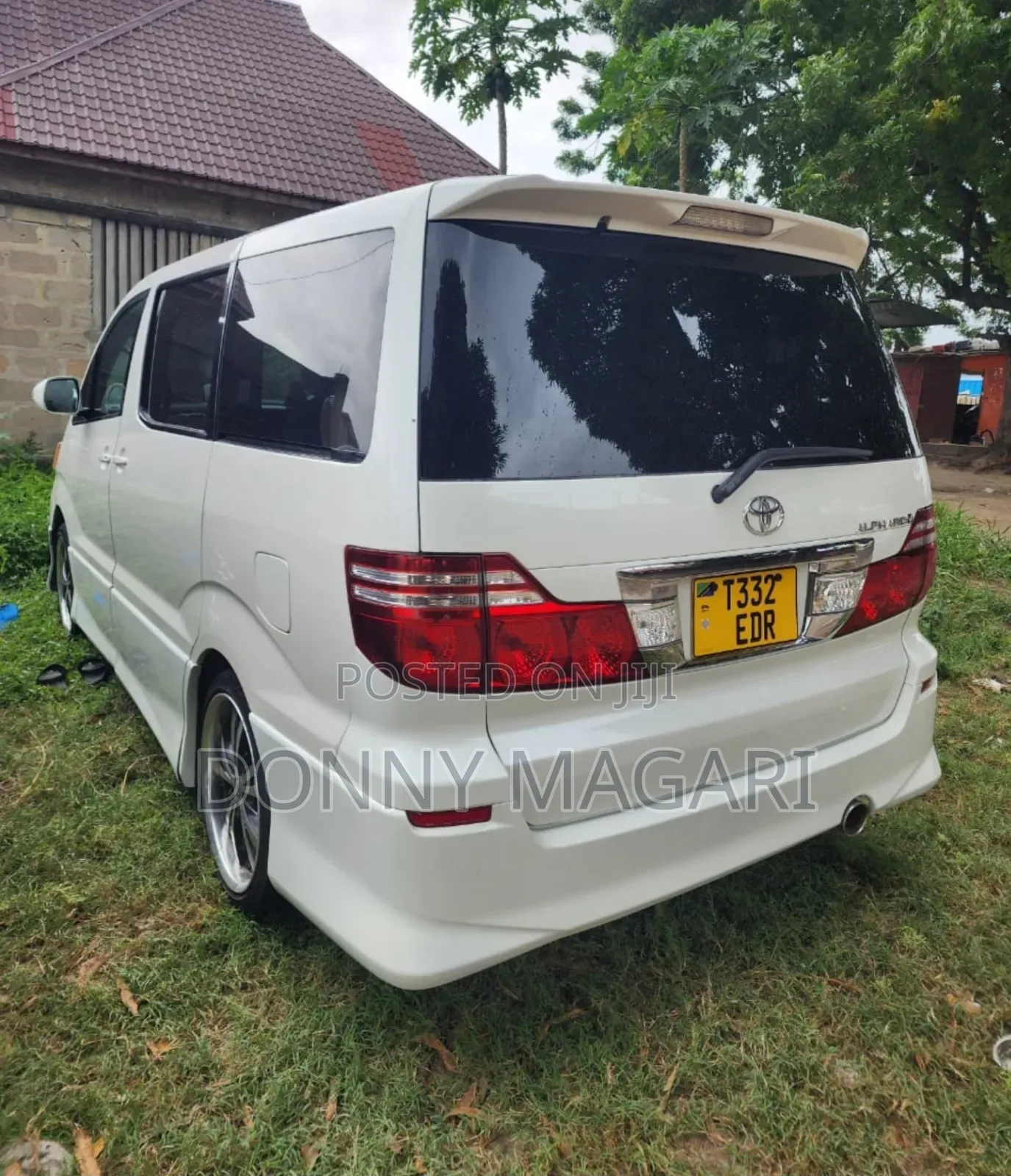 Toyota Alphard 2.4 Petrol AWD 2006 White