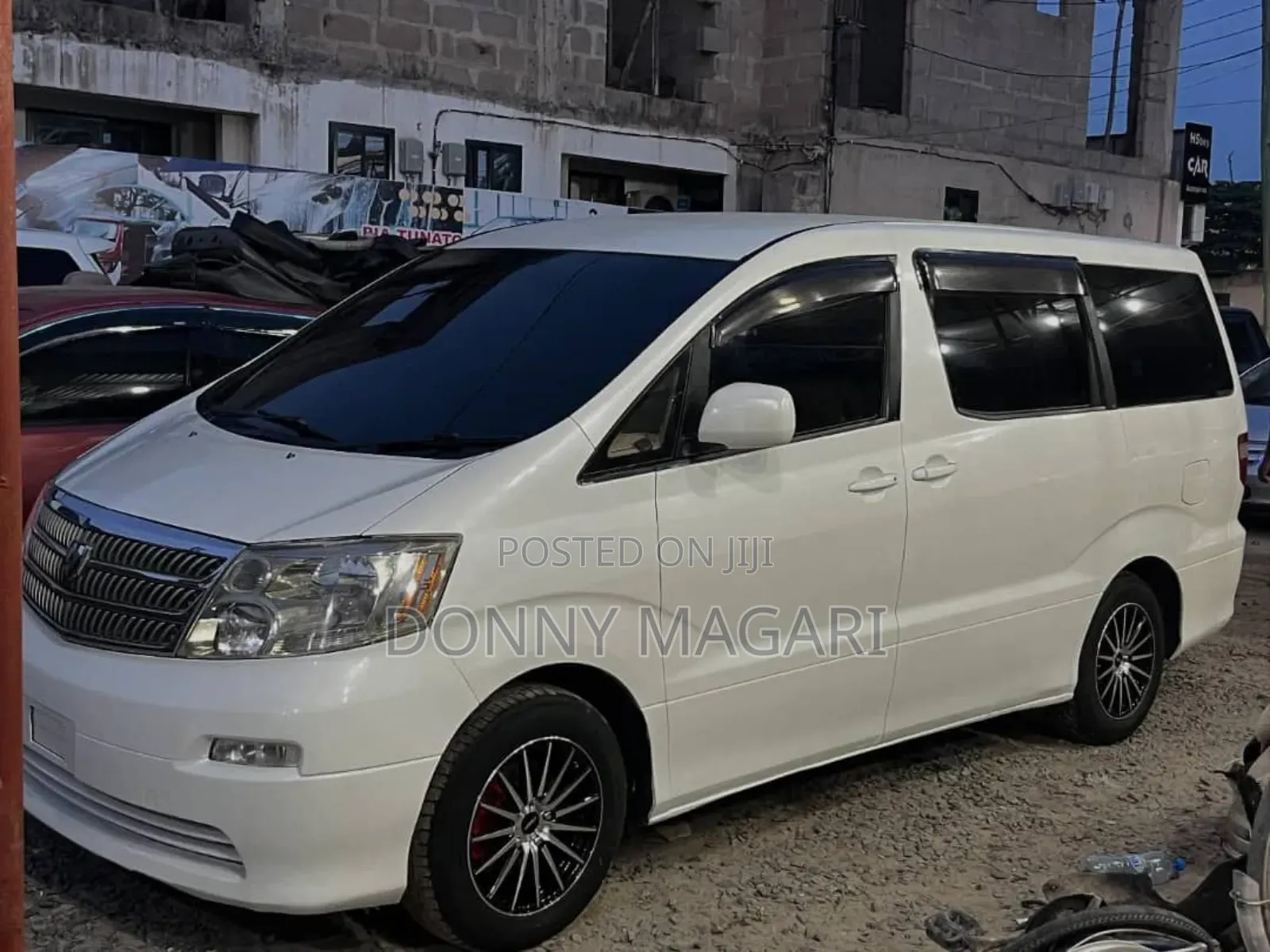 Toyota Alphard 2.4 Petrol AWD 2004 White
