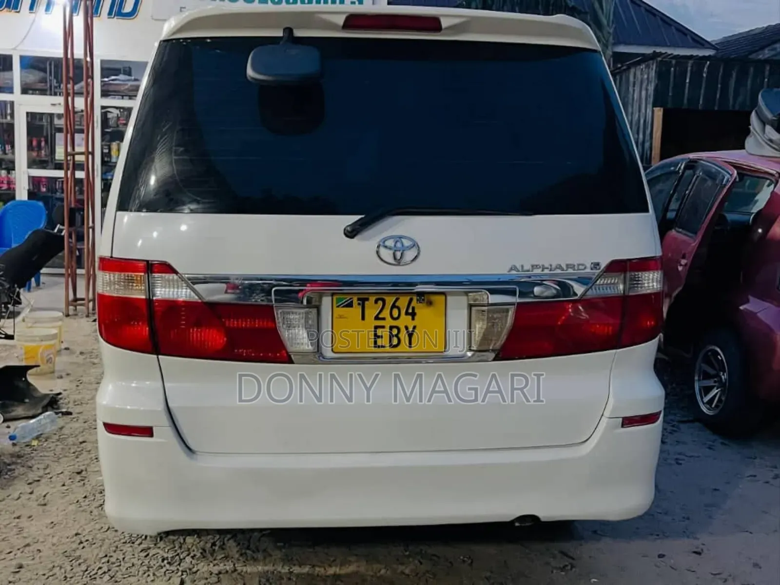 Toyota Alphard 2.4 Petrol AWD 2004 White