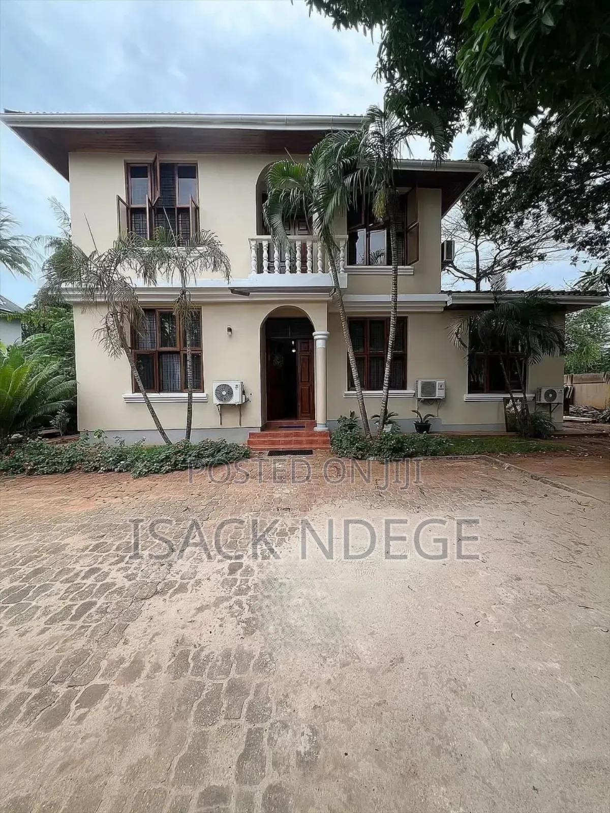 Furnished 4bdrm Villa in Mikocheni for rent
