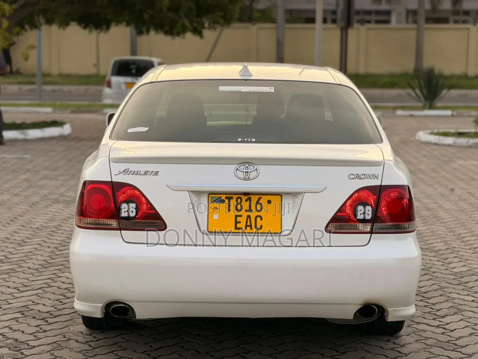 Toyota Crown 2006 White