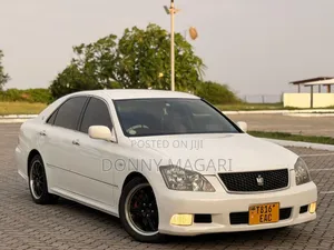 Toyota Crown 2006 White