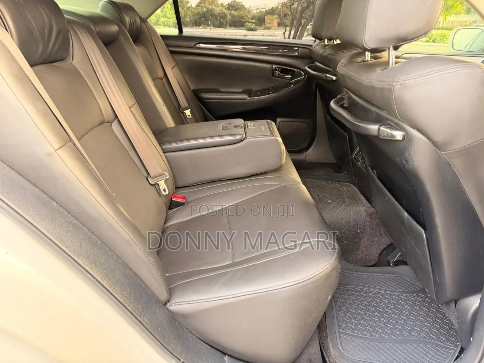 Toyota Crown 2006 White