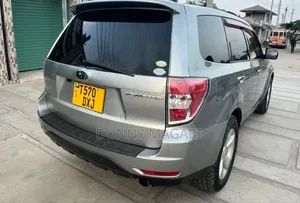 Subaru Forester 2.0D X 2010 Silver