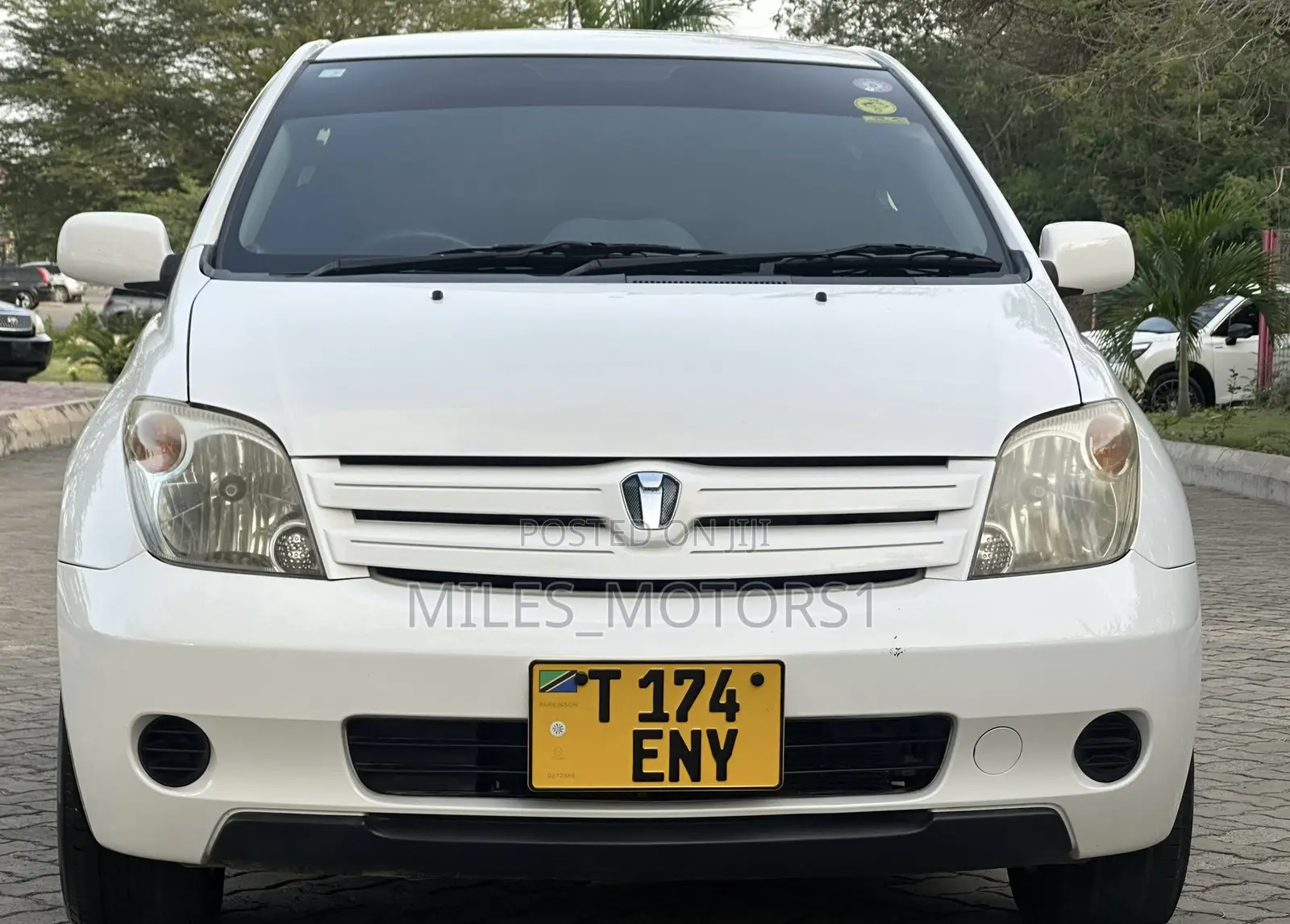Toyota IST 2004 White