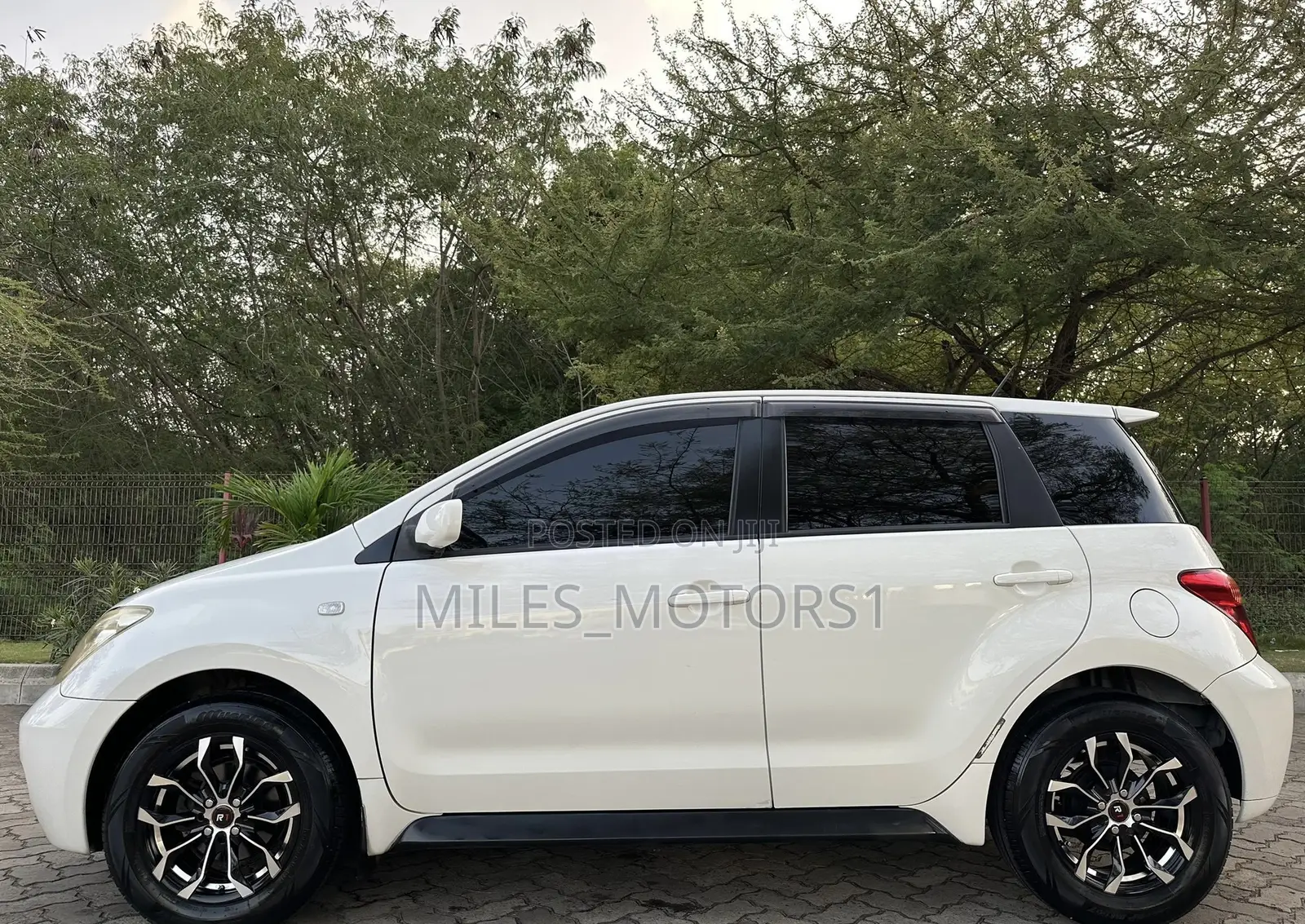 Toyota IST 2004 White
