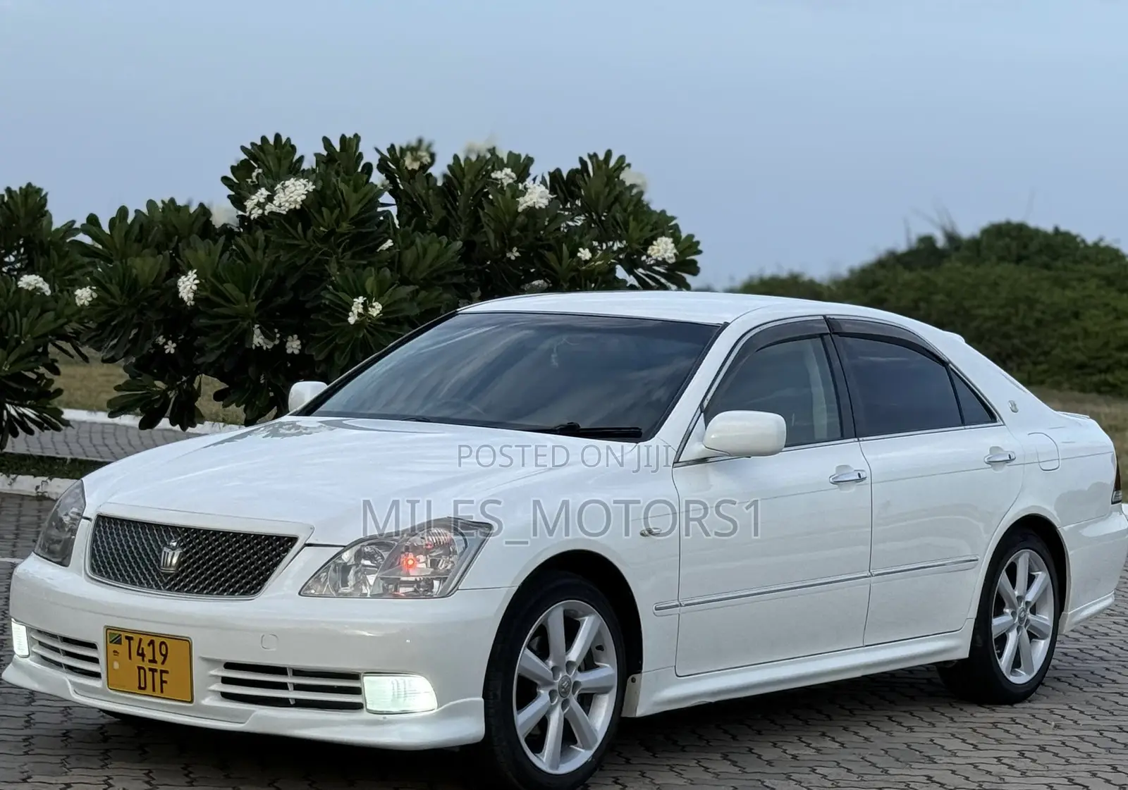 Toyota Crown 2006 White