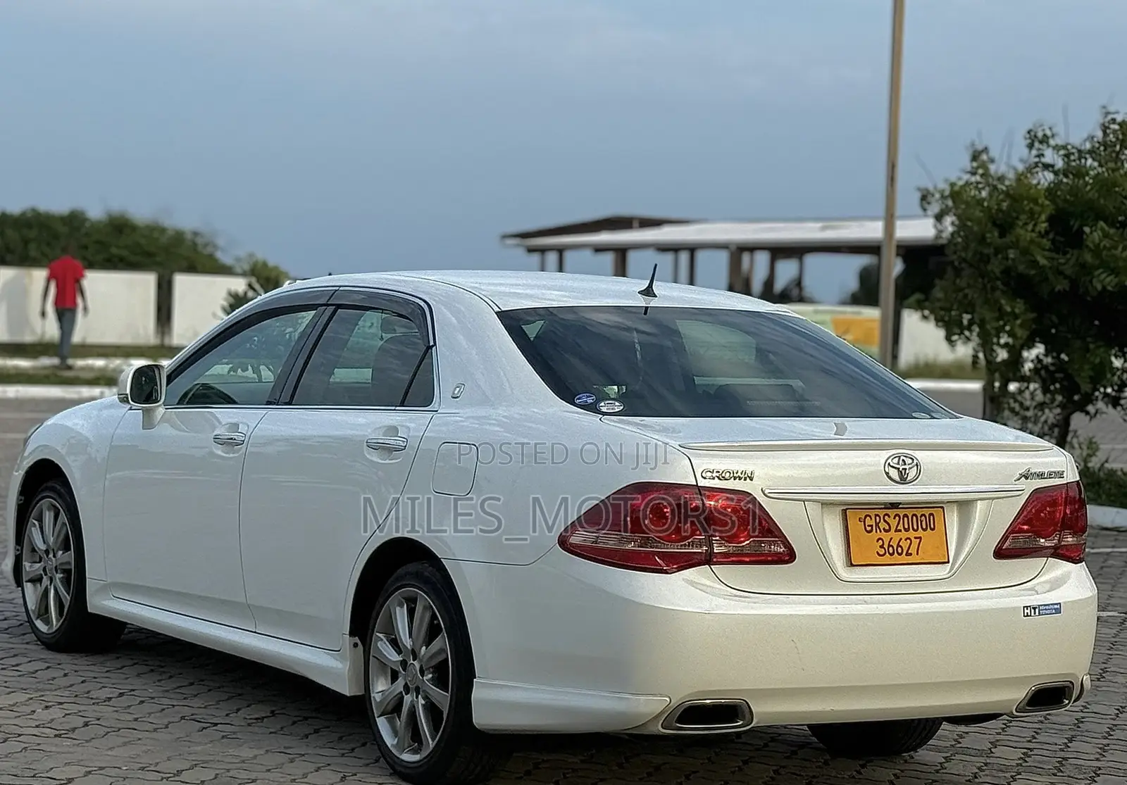 Toyota Crown 2010 White