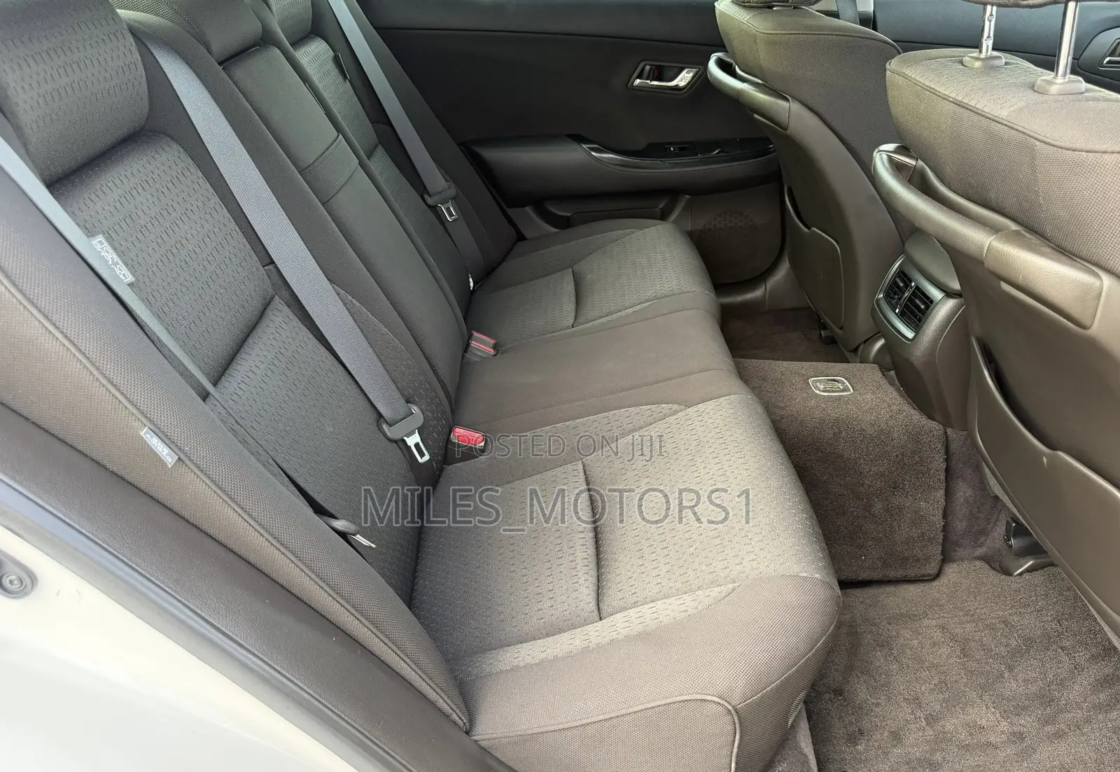 Toyota Crown 2010 White