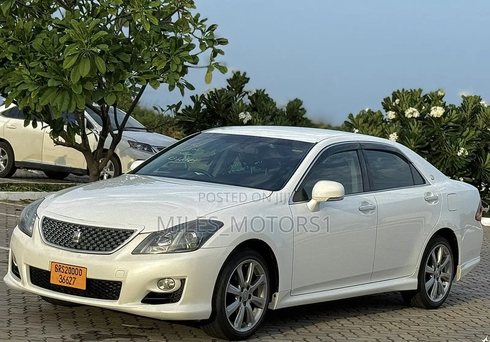 Toyota Crown 2010 White