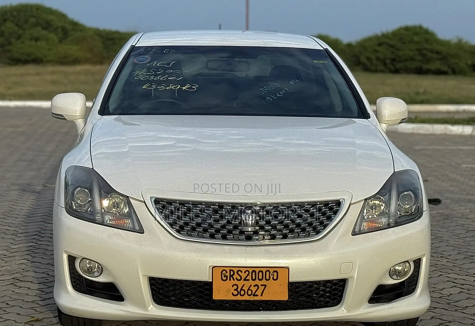 Toyota Crown 2010 White