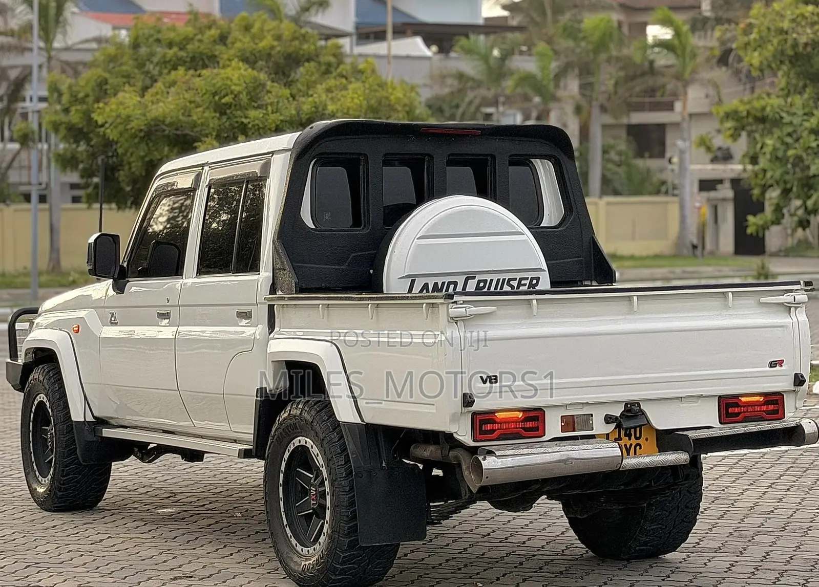 Toyota Land Cruiser 2016 White