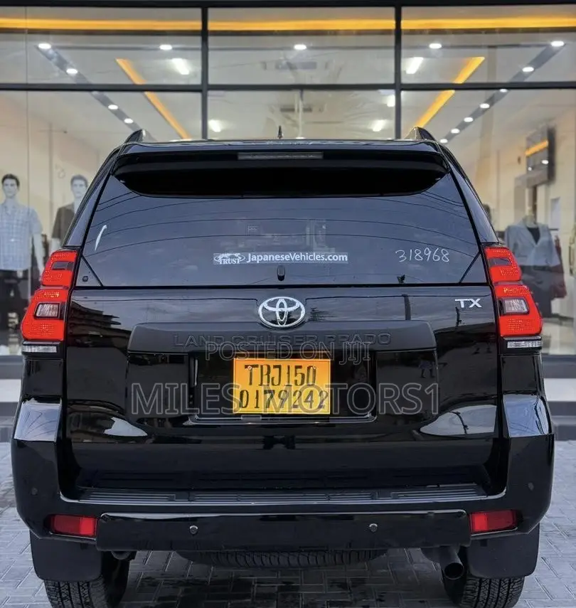 Toyota Land Cruiser Prado 2024 Black