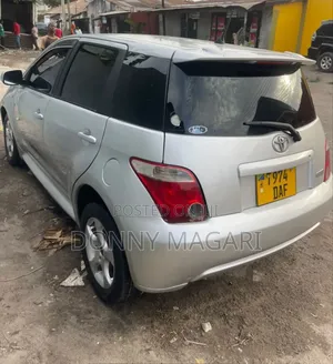 Toyota IST 2005 Silver