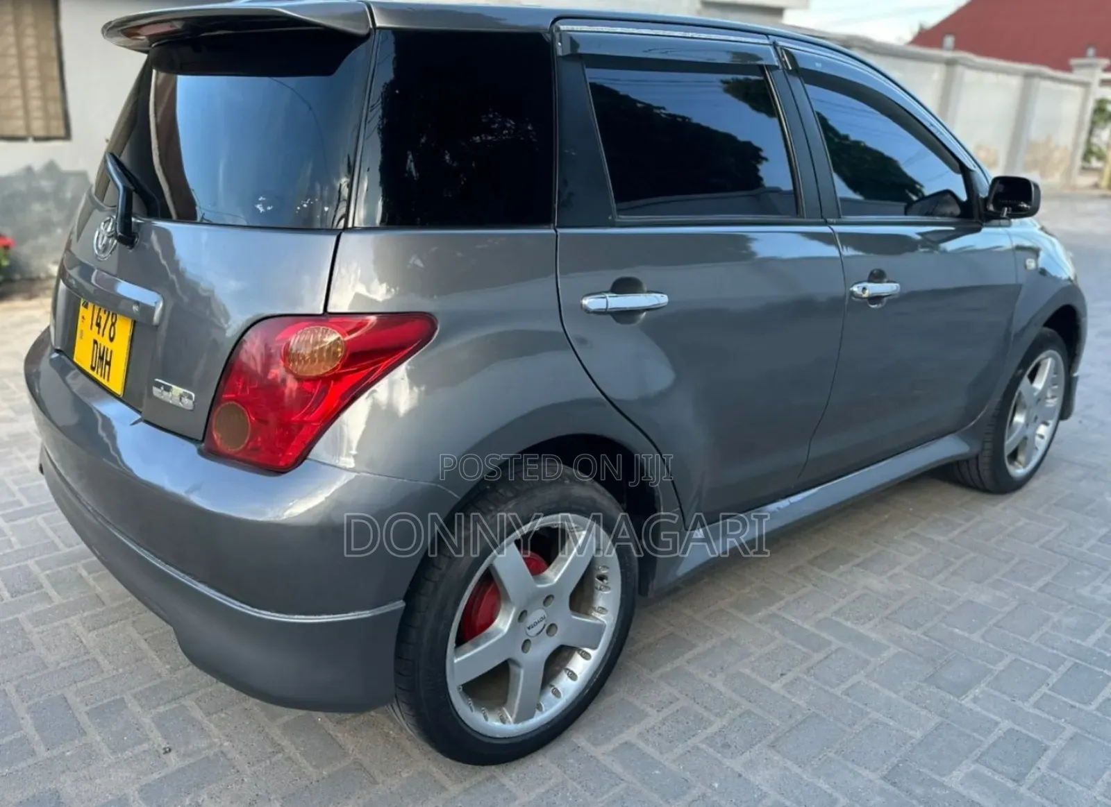 Toyota IST 2005 Gray