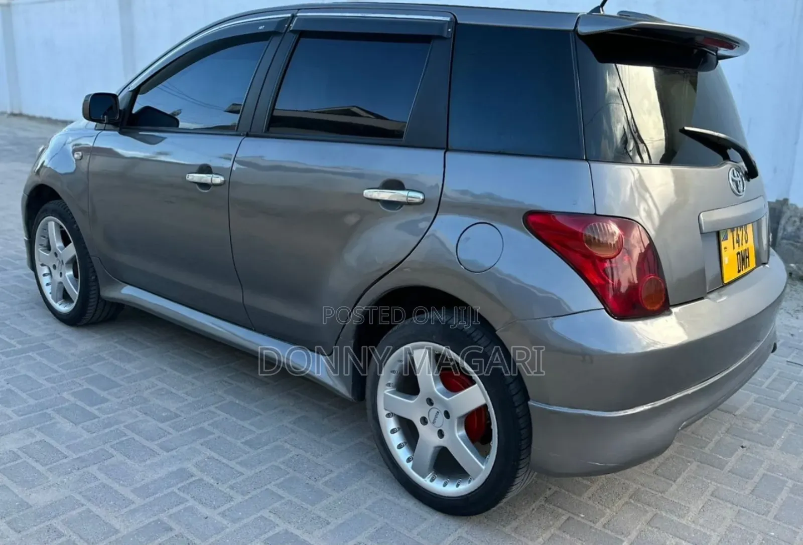 Toyota IST 2005 Gray