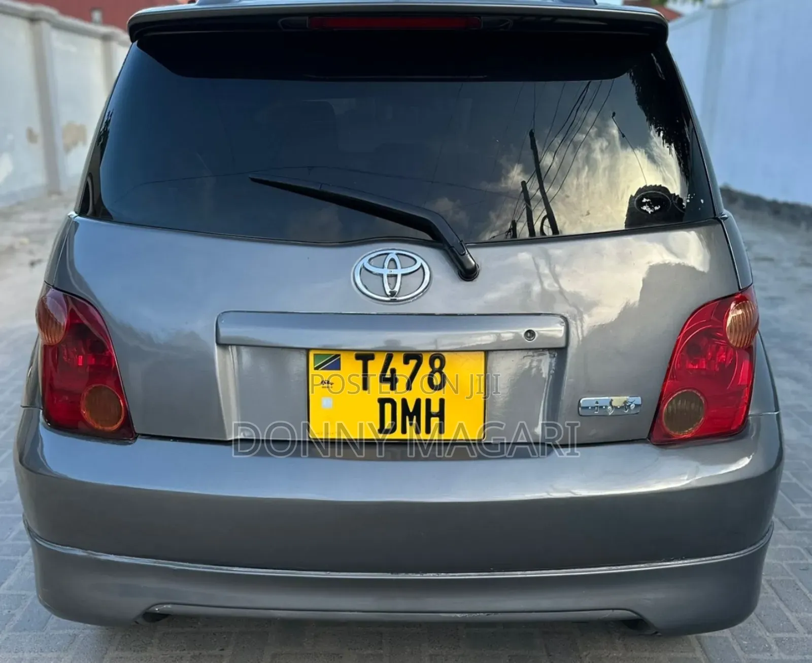 Toyota IST 2005 Gray