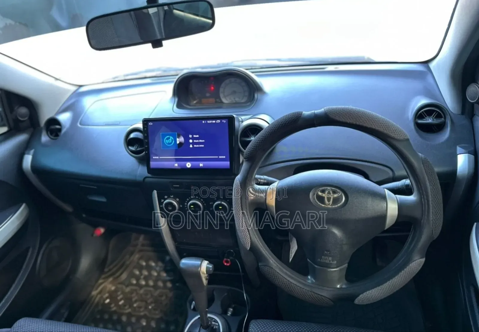 Toyota IST 2005 Gray