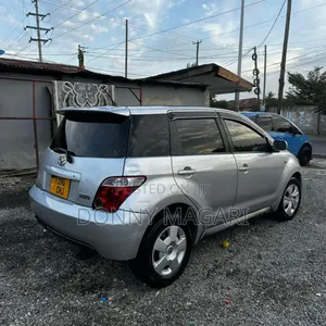 Toyota IST 2005 Silver