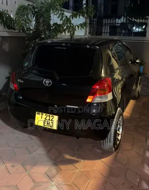 Toyota Vitz 1.0 FWD 3dr 2007 Black