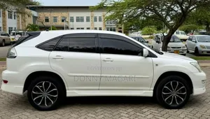Toyota Harrier 2006 White