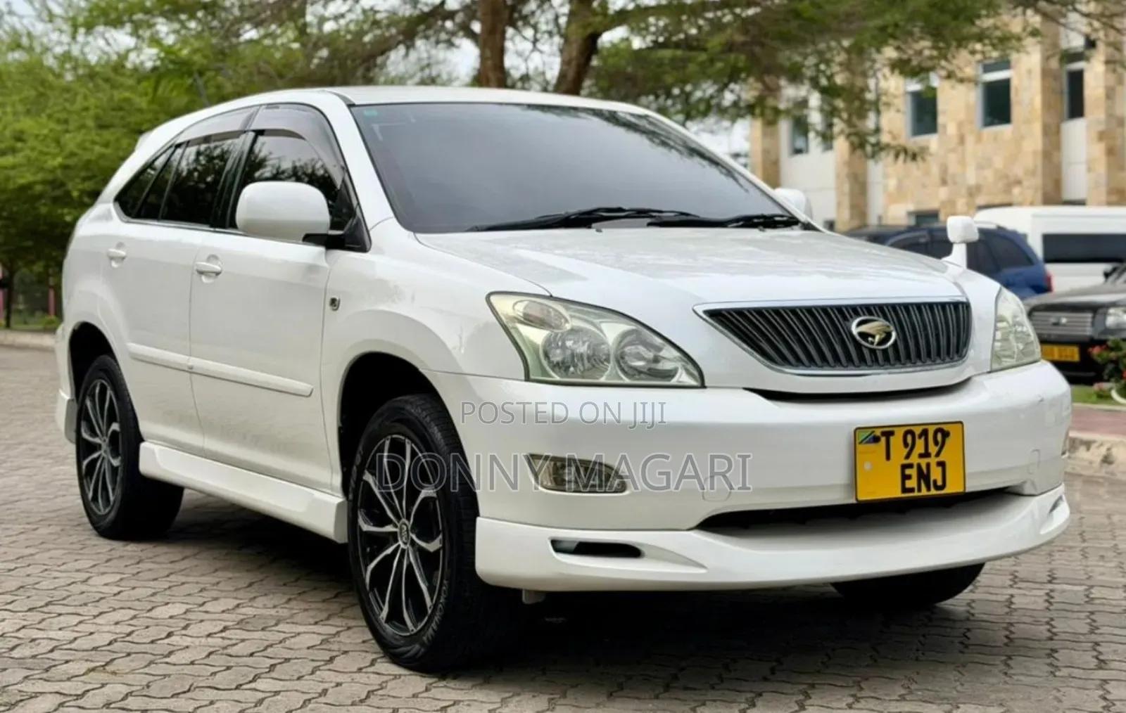 Toyota Harrier 2006 White