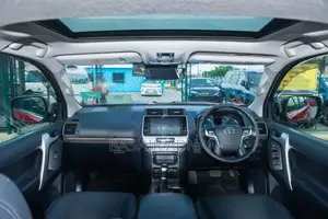 Toyota Land Cruiser Prado 2.8 2019 Red