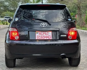 Toyota IST 2007 Black