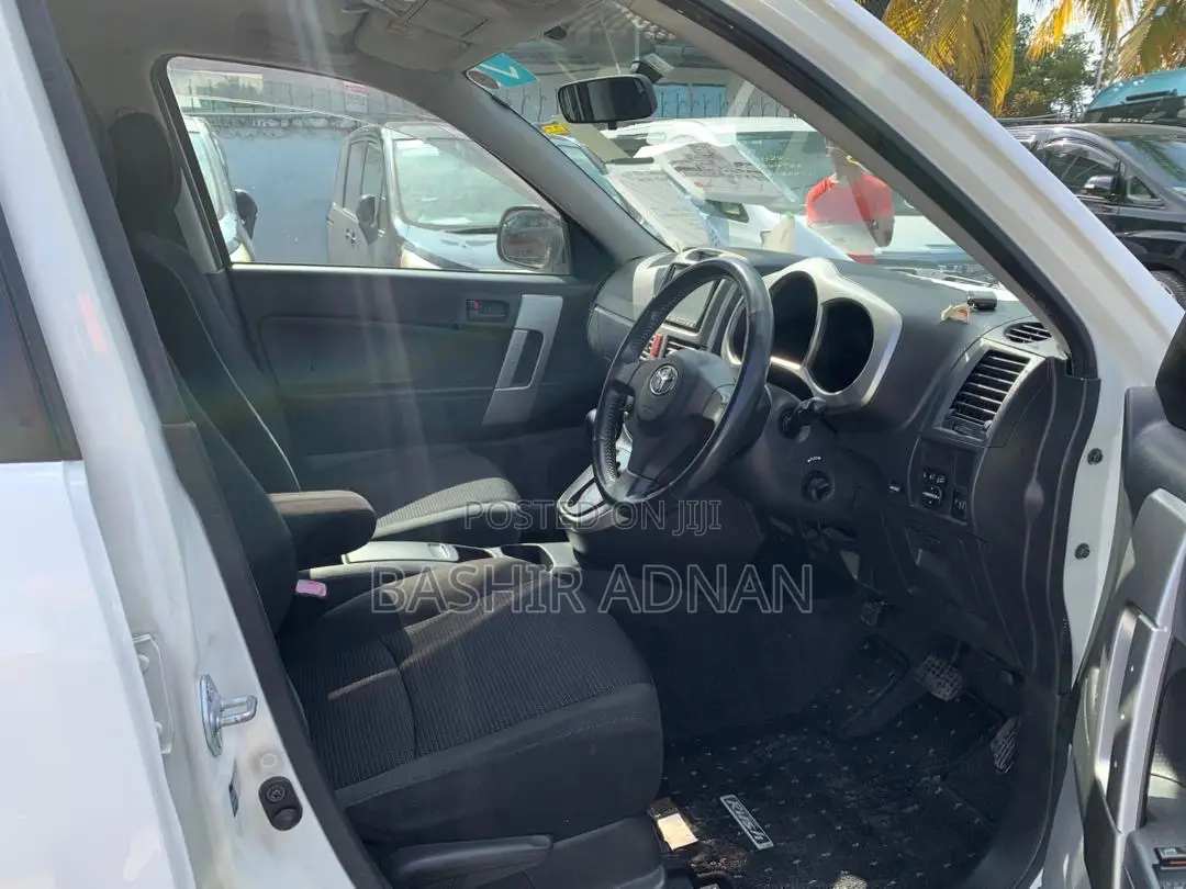Toyota Rush 1.5 RWD 2007 White