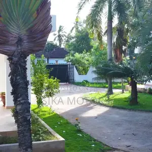 7bdrm Villa in Kinondoni for sale