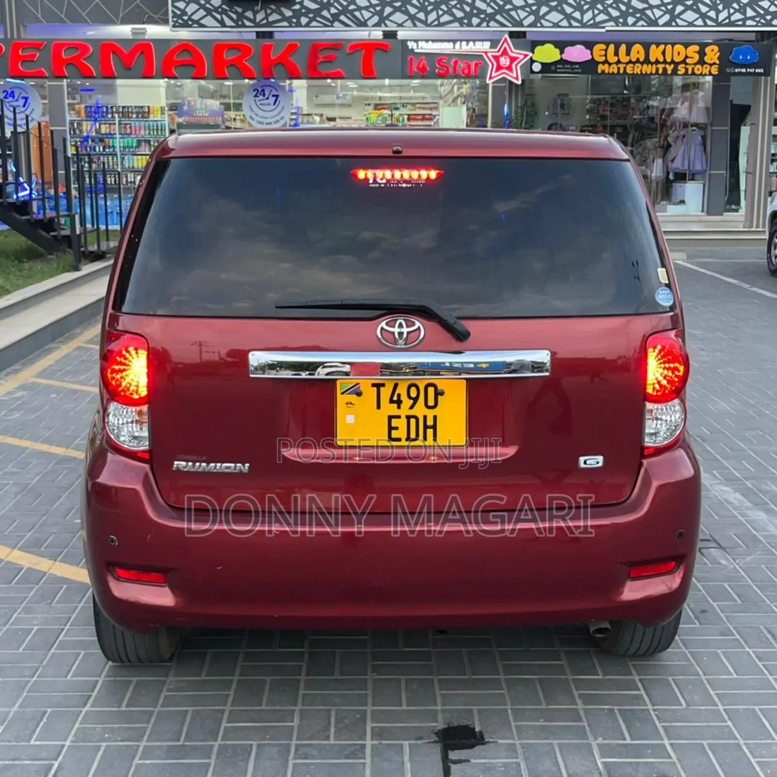 Toyota Corolla Rumion Hatchback 1.5 FWD 2010 Maroon