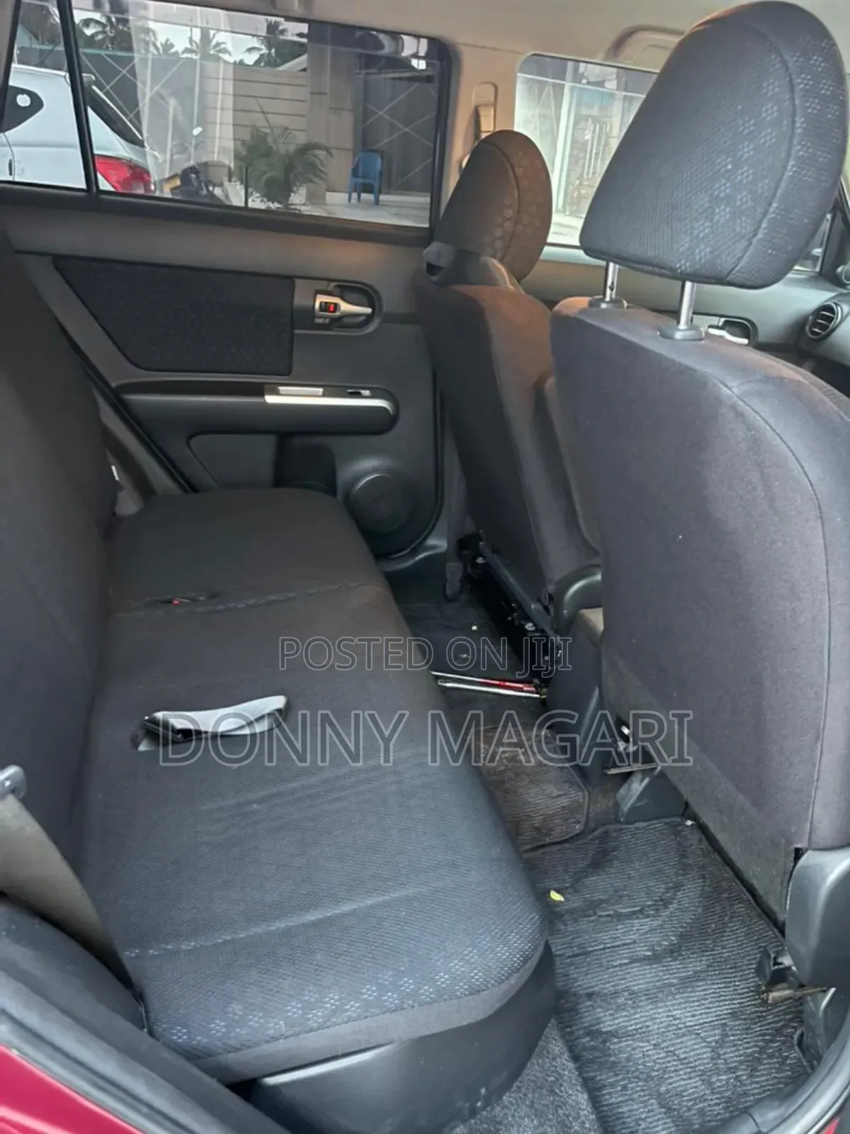Toyota Corolla Rumion Hatchback 1.5 FWD 2010 Maroon