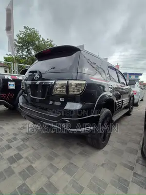 Toyota Fortuner 2.7 RWD 2005 Black